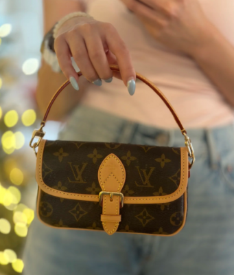 LOUIS VUITTON ルイヴィトン ショルダーバッグ レディース 01